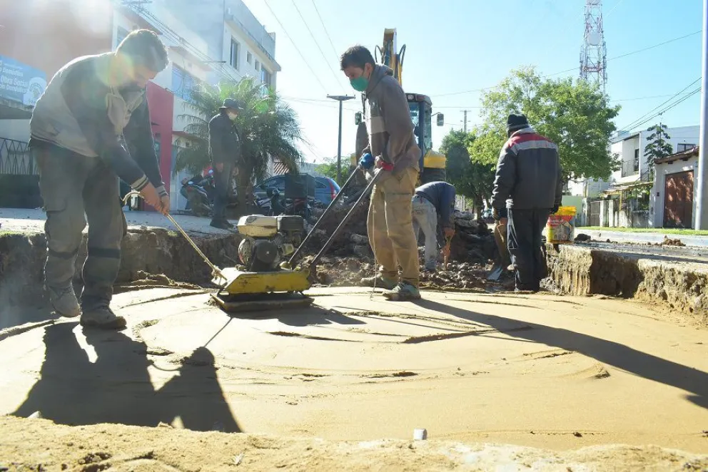 Continuidad del plan de bacheo y sellado de juntas y fisuras en la ...