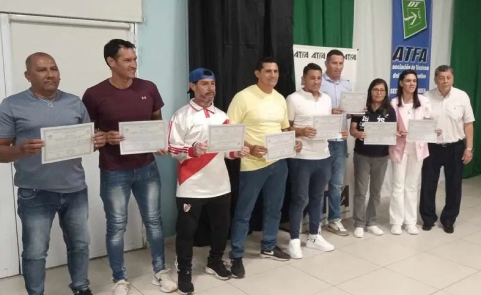 Atfa Baba ATFA Formosa entregó certificados a los flamantes DT | GuauFormosa