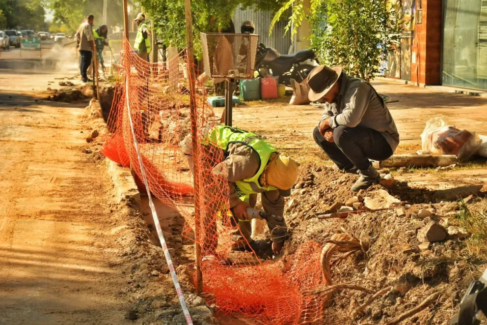 Avanzan las obras de desagües en Rivadavia y se prepara el tramo semi-peatonal