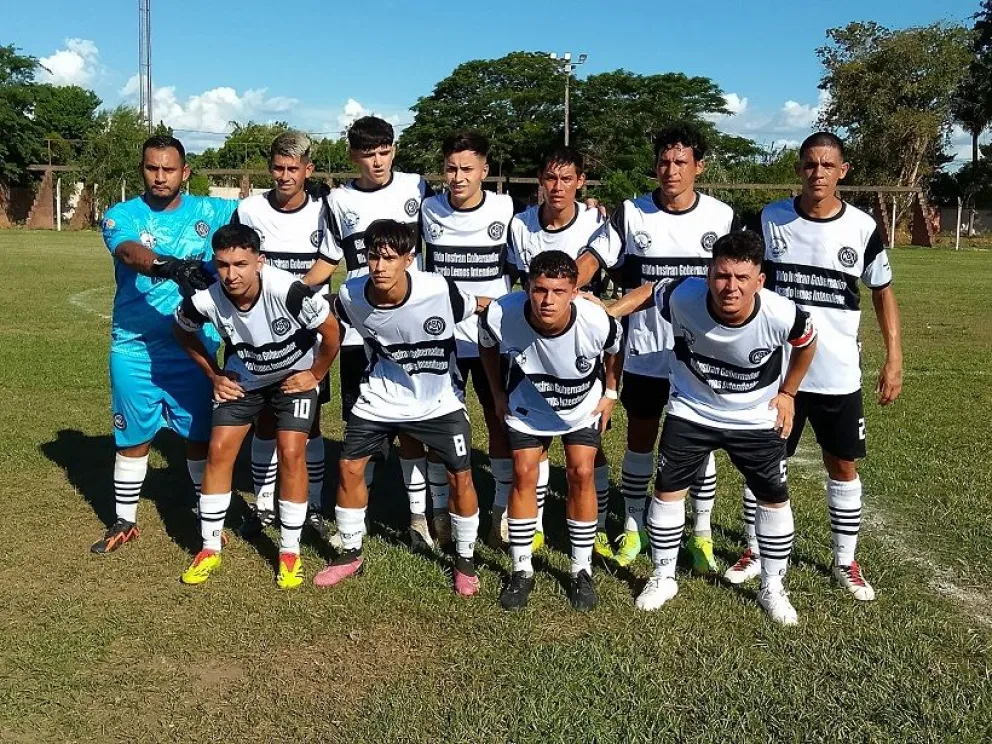 El equipo de 8 de Diciembre, dirigido por Néstor Palmerola (Gentileza- Sitio Al Límite de Laguna Blanca)