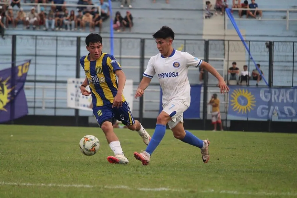  FOTO: Sol no pudo hacer pesar su condición de dueño de casa y dejó escapar tres valiosos puntos.