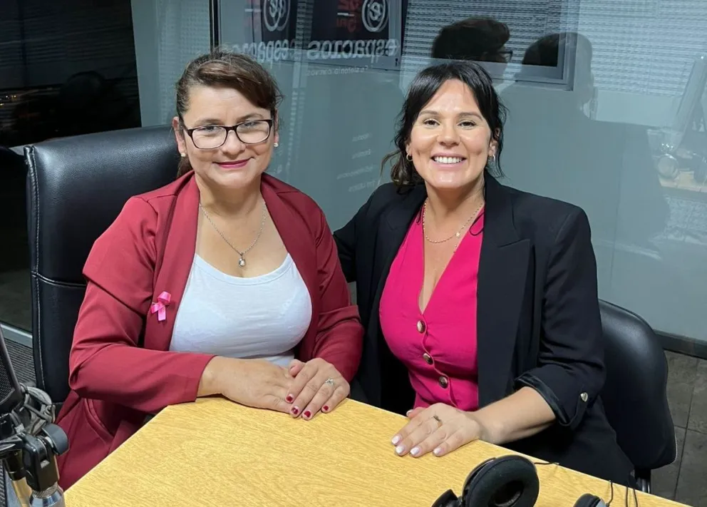 Cattáneo (derecha) dialogó en extenso con el programa.