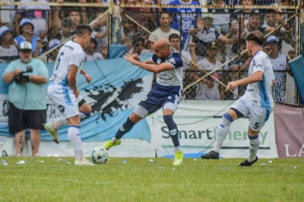 FOTO: En un cruce con escaso vuelo futbolístico, San Martín perdió por la mínima.