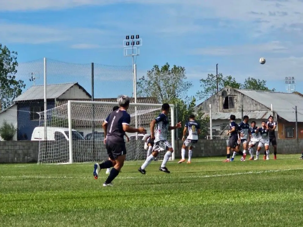 FOTO: San Martín disputó un par de amistosos ante los Quemeros, dejando conforme al técnico Rubino.