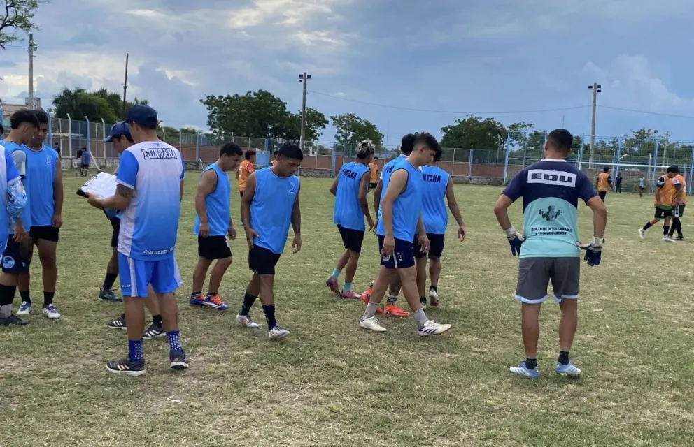 FOTO: El plantel de Fontana en plena sesión de entrenamiento.