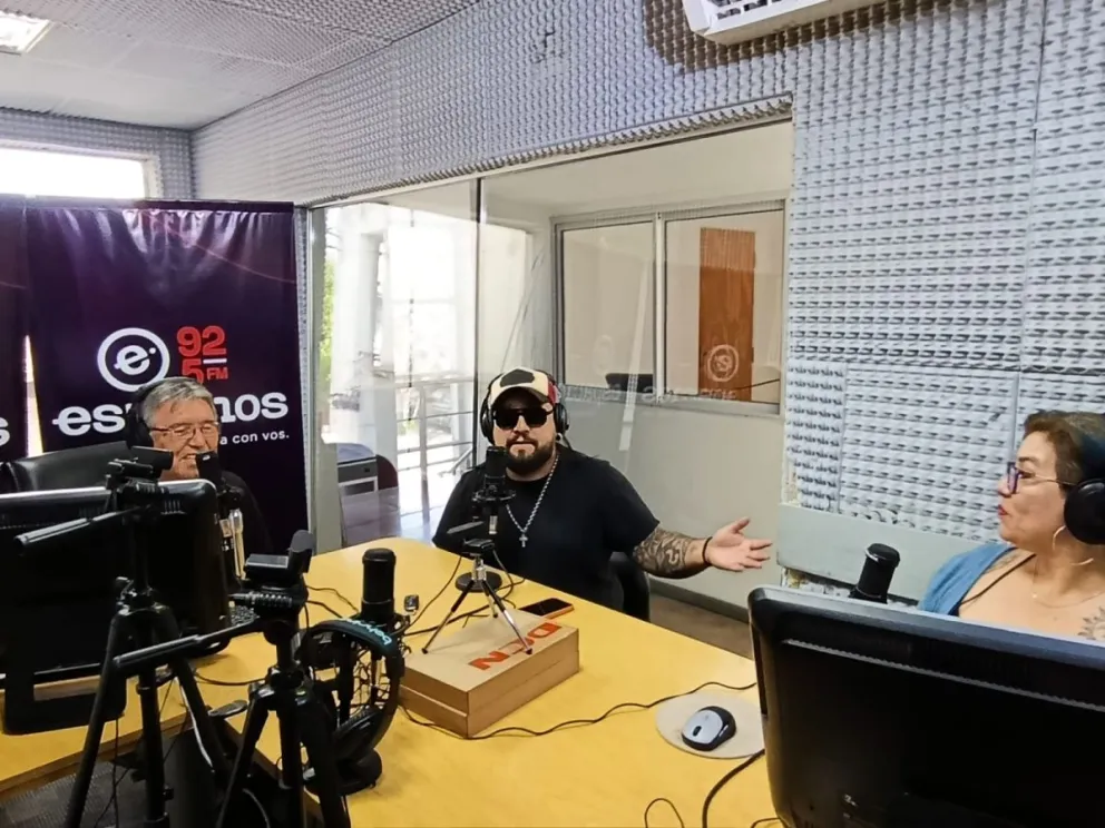 Leandro Colman visitó los estudios de FM Espacios.
