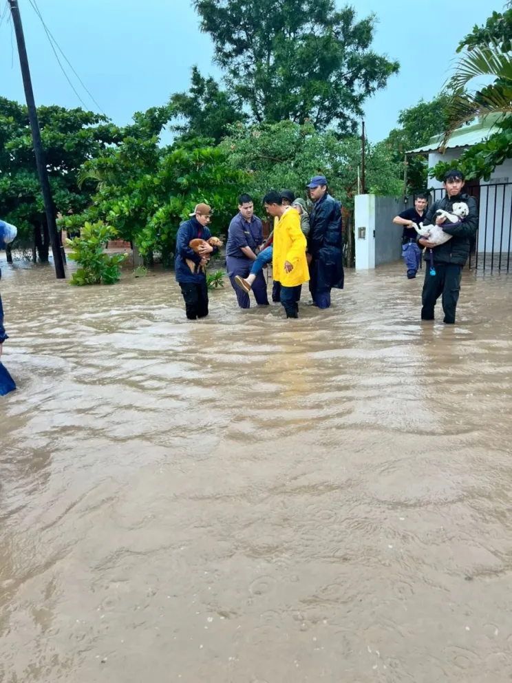 Fuertes lluvias provocaron anegamientos en Palo Santo, Subteniente Perín, Pirané e Ibarreta