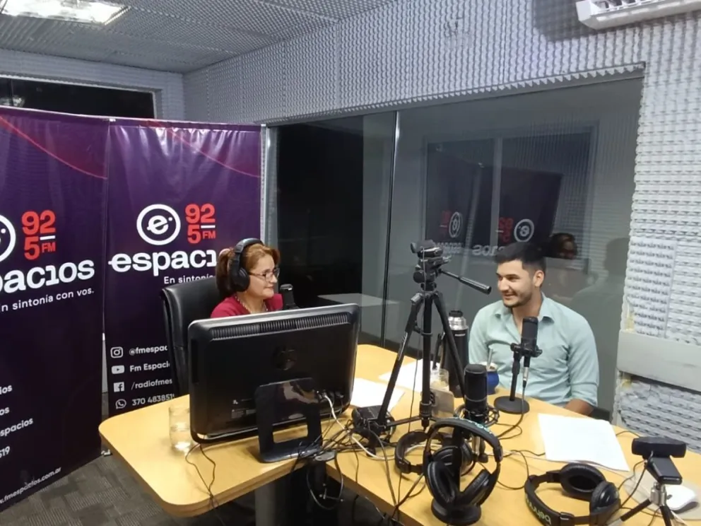 Corea Duré junto a la conductora LIliana Palma.