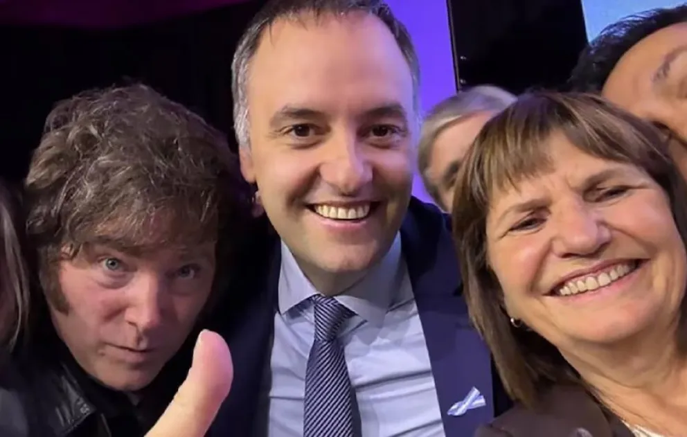 Milei, Adorni y Bullrich.