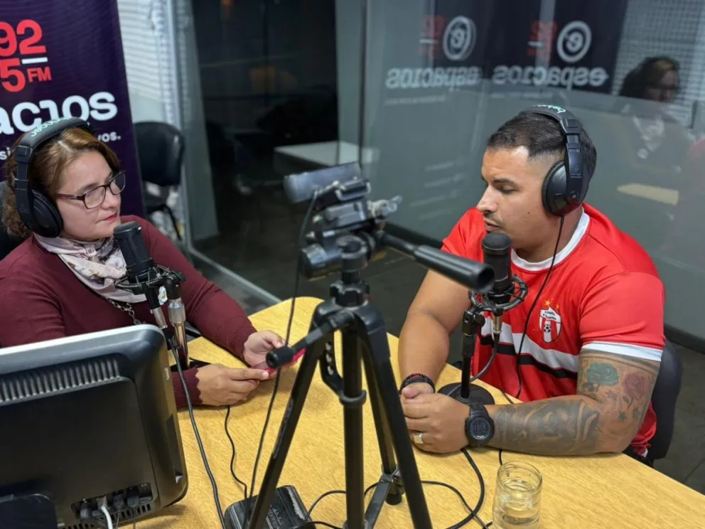Sbardella visitó los estudios de FM Espacios.