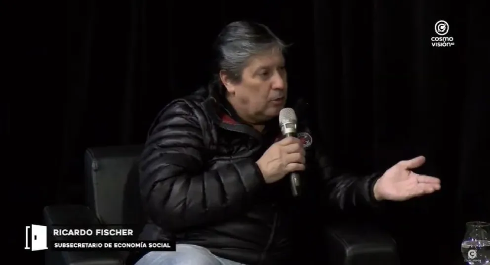 El contador Fischer visitó los estudios de Cosmovisión TV.