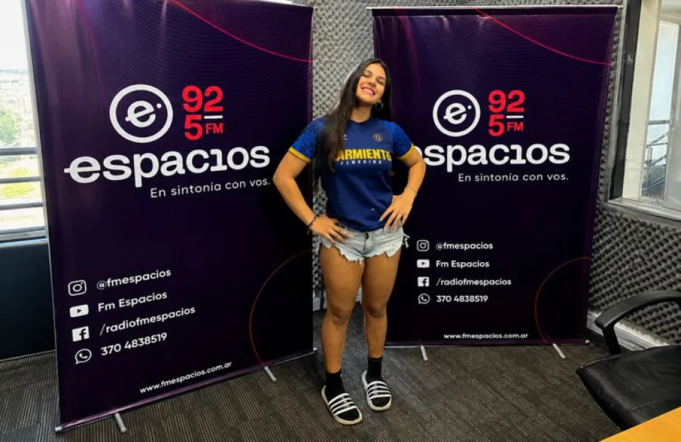 Mora visitó el estudio de FM Espacios.