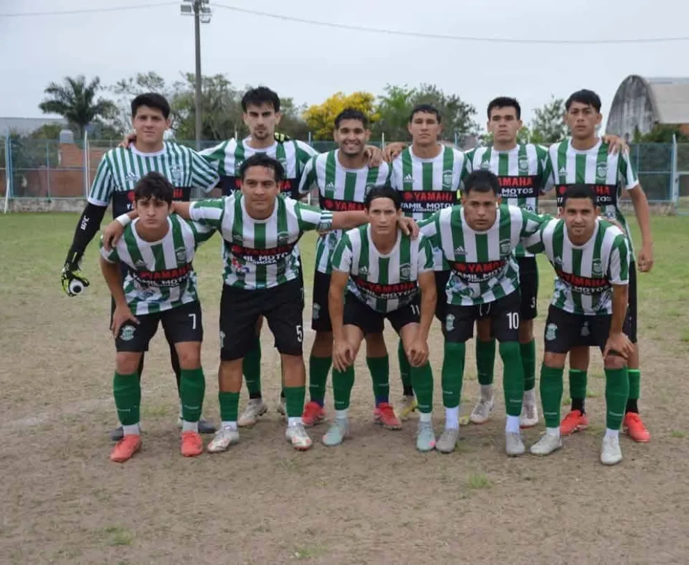 FOTO: Estrada perdió ante el Sportivo Patria, pero mantiene su condición de único escolta.