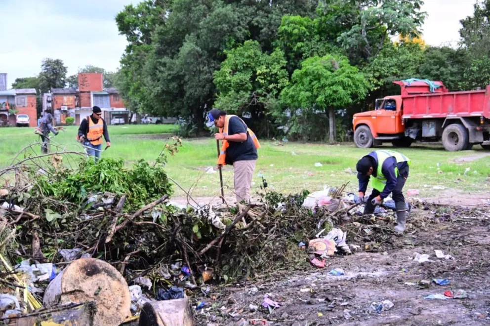 La Municipalidad inició la semana con trabajos de mejoramiento de calles y limpieza de desagües