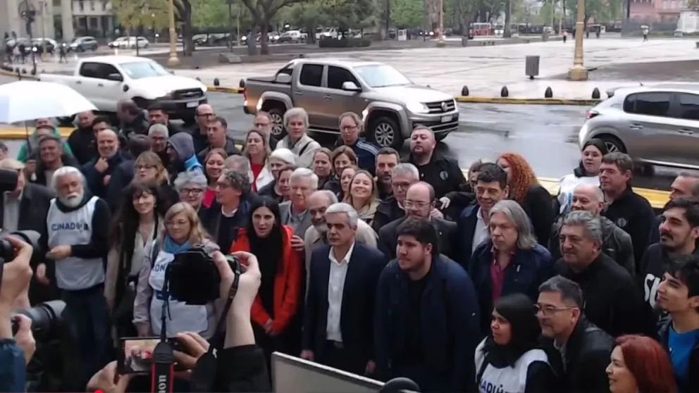 Consejo Interuniversitario Nacional trasladó su reunión mensual al Cabildo de Buenos Aires para reclamar al Gobierno la ejecución de la Ley de Financiamiento Universitario